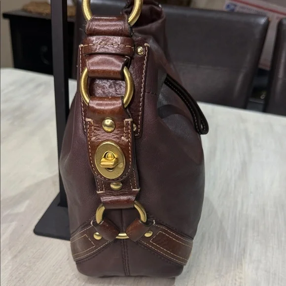 Coach Chocolate Leather Shoulder Bag with Gold Hardware - Picture 4 of 11
